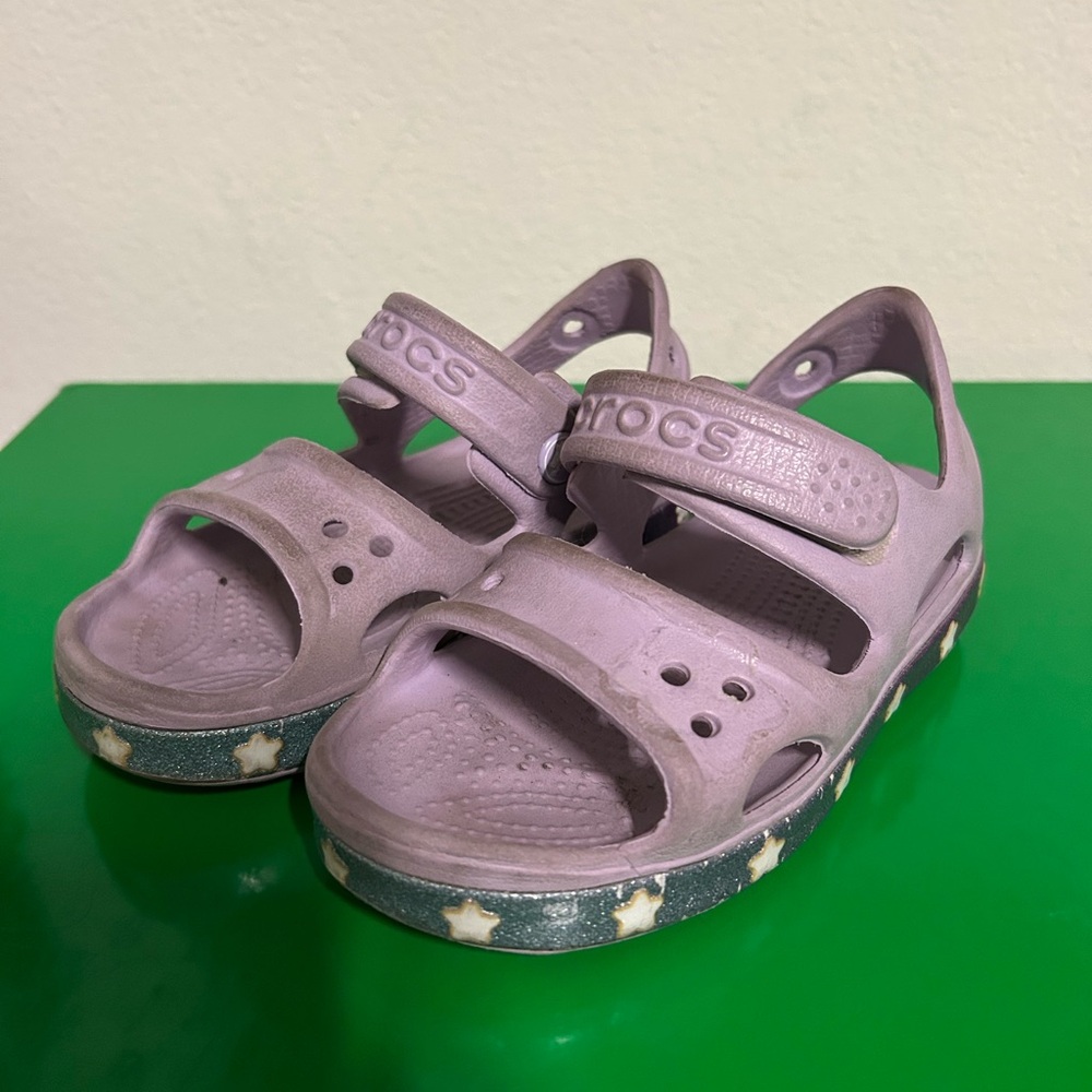 CROCS Purple Sandals Lightweight Perforated Design